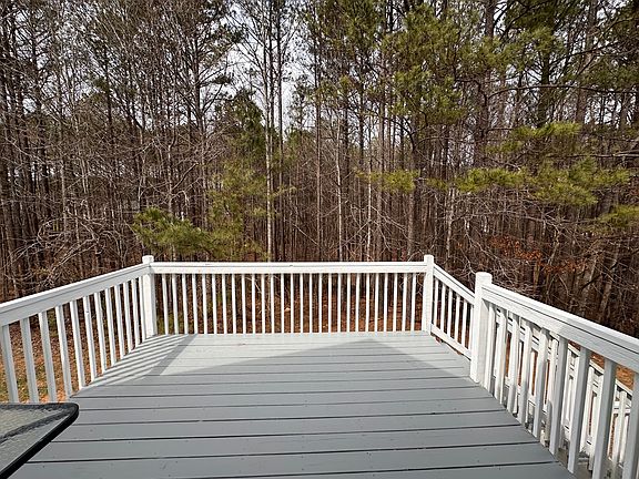 5th image of 14 Creekbend Dr