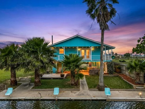 7210 Beau Terre St, Hitchcock, TX 77563