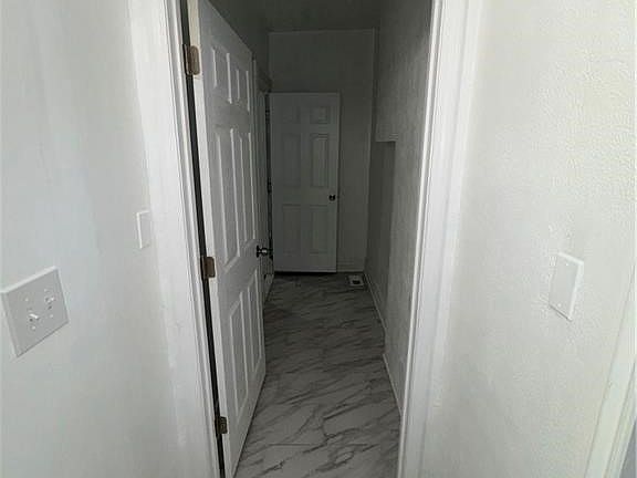 2nd image of 1312 Ontario Ave #Lower