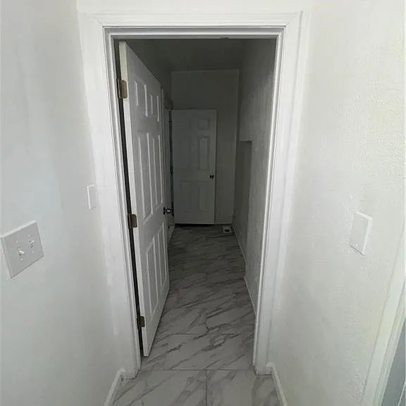 1312 Ontario Ave — Photo 2