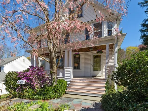 28 Spring St, Lexington, MA 02421