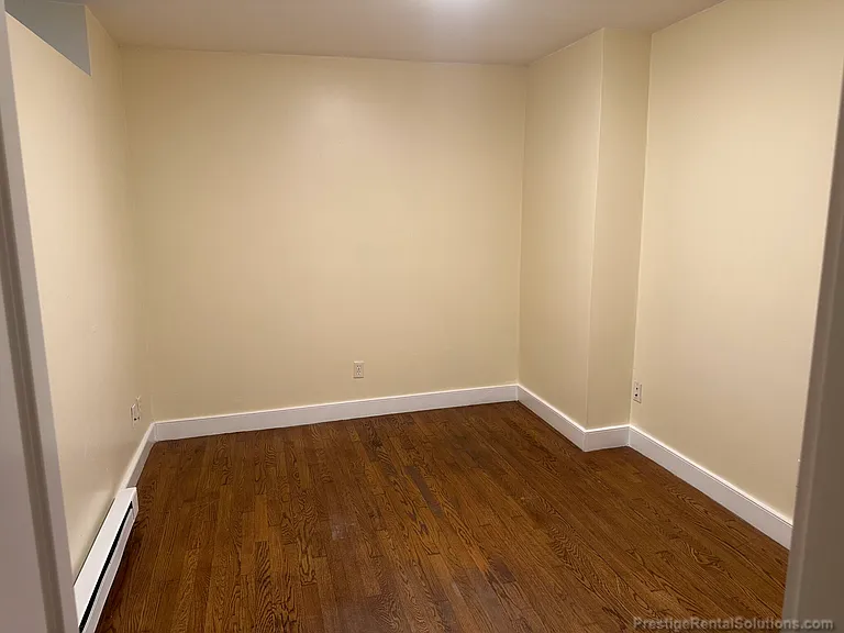 842 Dorchester Ave — Photo 9