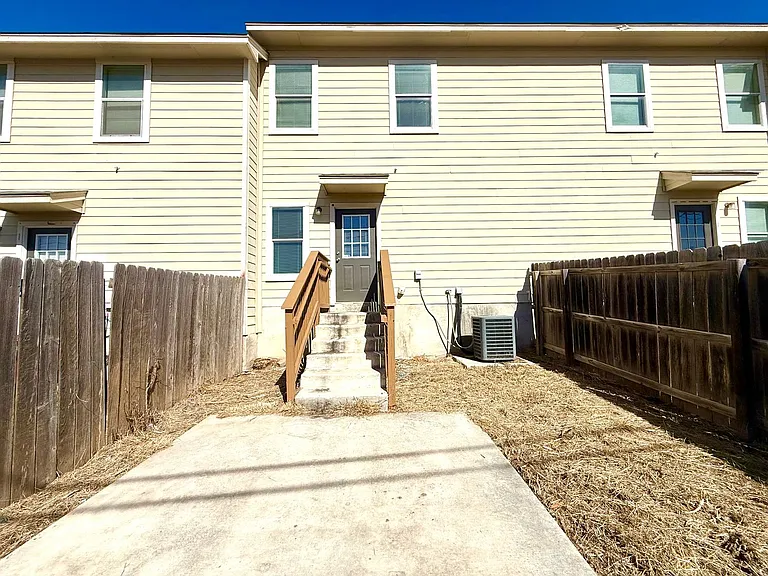 6406 Attucks Ln — Photo 18