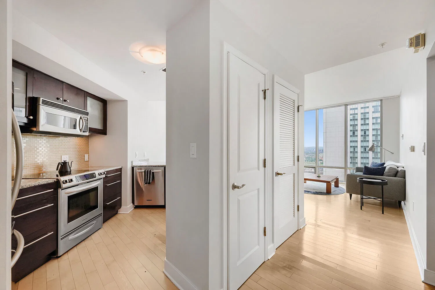 1 bed, 862 sqft, $2,495 — Photo 2