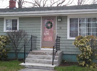 11 Taylor Rd, Johnston, RI 02919