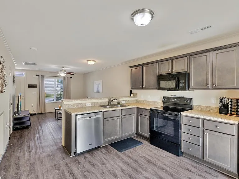 445 Sullivan Loop Rd #1 — Photo 2