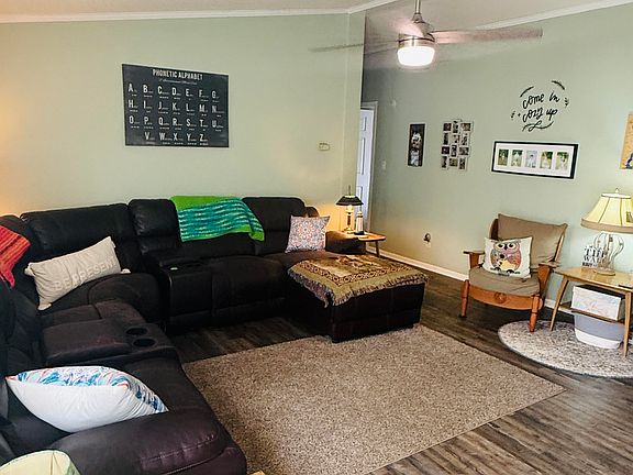 3rd image of 125 Apache Road