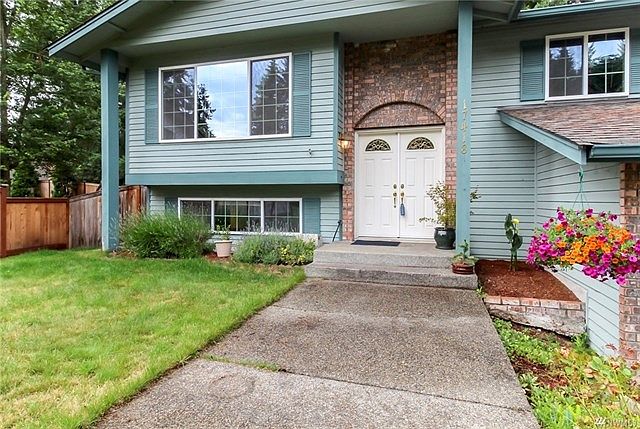 2nd image of 17418 95th Avenue Ct E