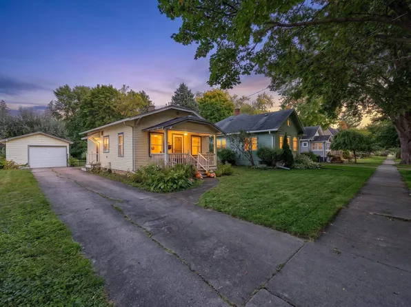 1231 Eliza St, Green Bay, WI 54301