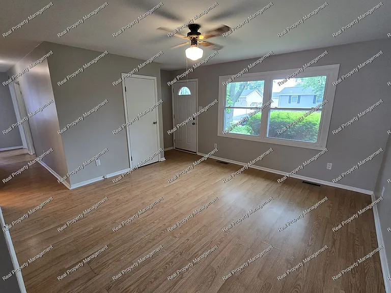 778 Capitol Rd — Photo 2