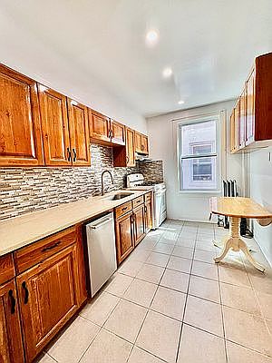 5th image of 30-77 31st St #1L