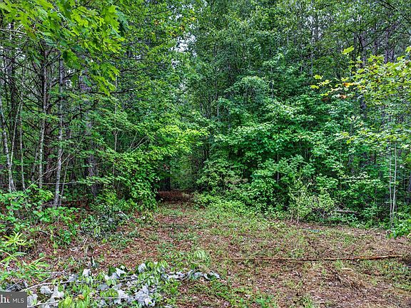 4th image of Grand Hill Rd