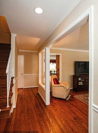 4th image of 3143 Lindenwood Ln
