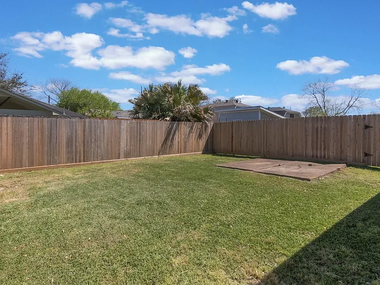 1007 Cedar St — Photo 16