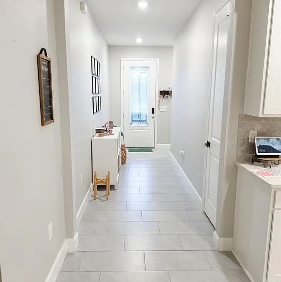 128 Arlington Square Ct — Photo 3