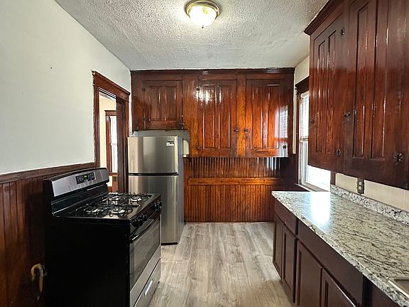 4th image of 79-81 Fales St #2