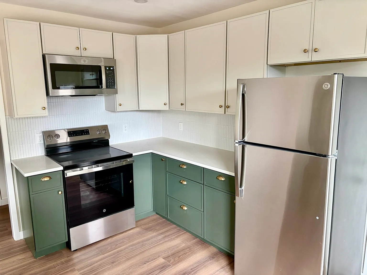 3 bed, 1200 sqft, $3,100 — Photo 3
