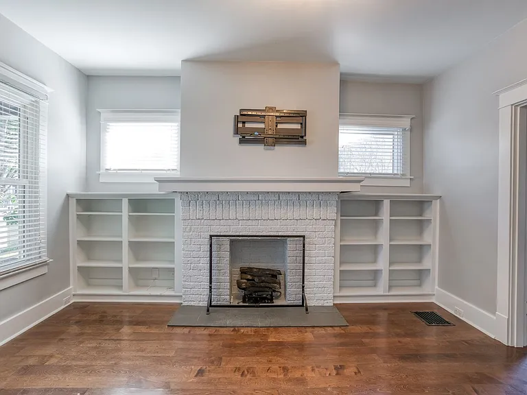 2103 Wrocklage Ave — Photo 8