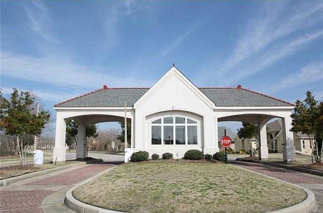 1st image of 6031 Muirfield Dr