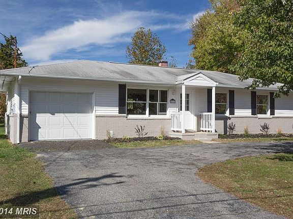2nd image of 44118 Saint Andrews Ln