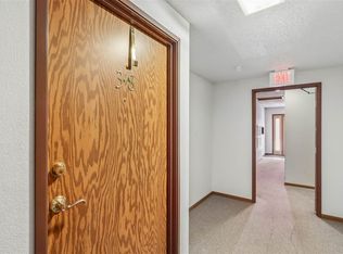 38 Westside Dr, Iowa City, IA