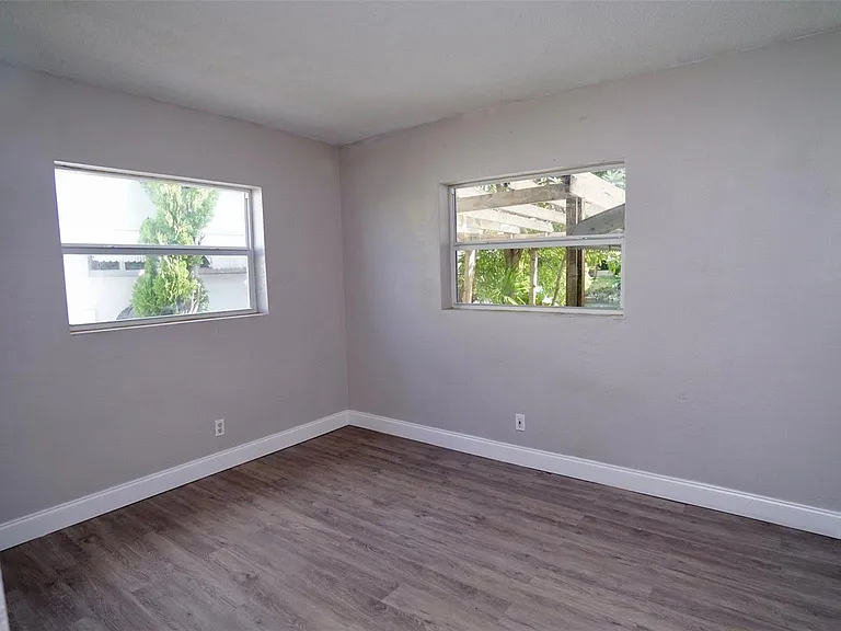 5908 NW 81st Ave — Photo 29