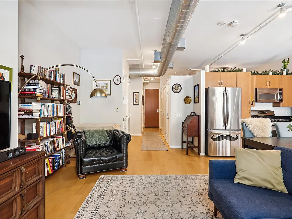811 4th St NW #108