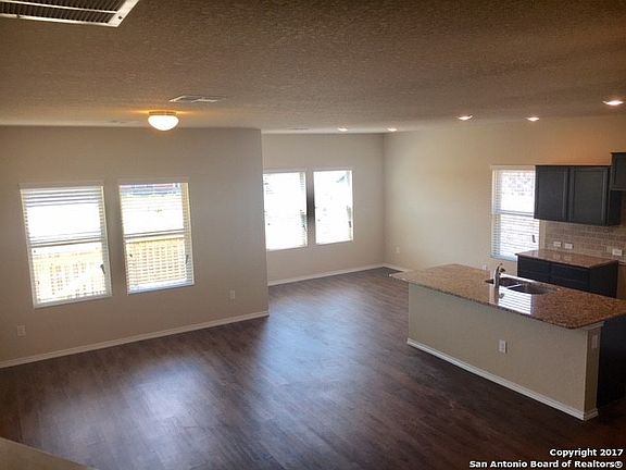 3rd image of 301 Hanover Pl