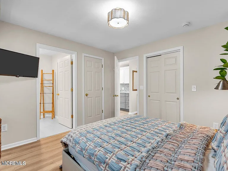 520 Brighton Ave — Photo 18