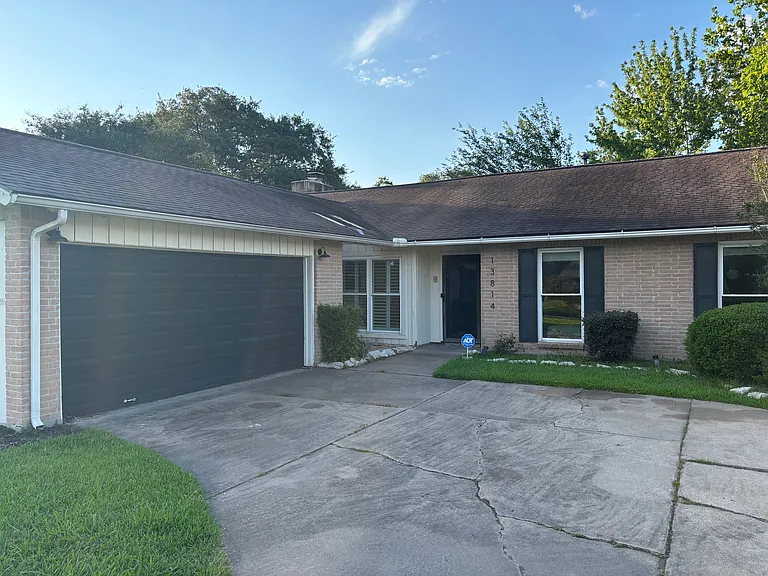 13814 Piping Rock Ln — Photo 18