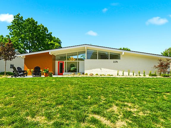 3rd image of 2276 Johnston Rd