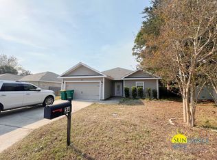 34 Snook Rd, Mary Esther, FL 32569
