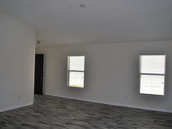 5th image of 716 Rembrandt Ave