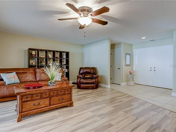3rd image of 2664 Saint Andrews Dr