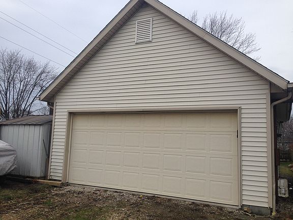2 car garage off back alley