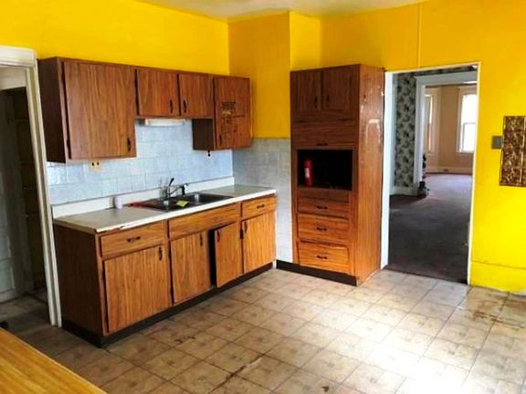 3rd image of 1206 Blandina St