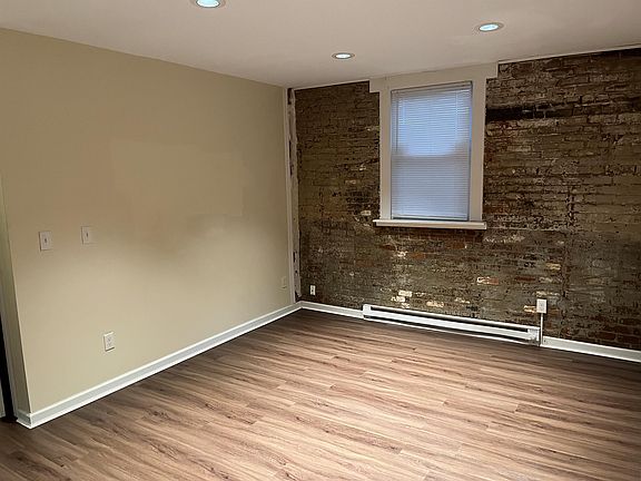 2nd image of 4401 Glenway Ave #5