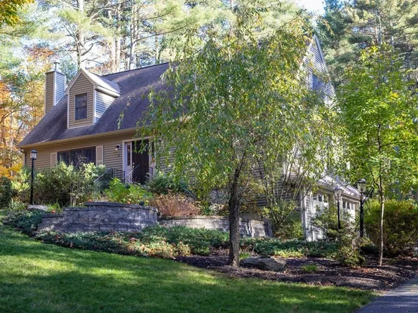 18 Bay Path Rd, Charlton, MA 01507