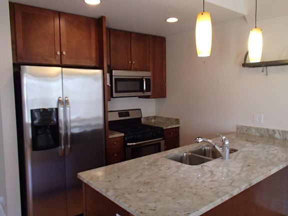 2nd image of 1470 W Carmen Ave APT 101