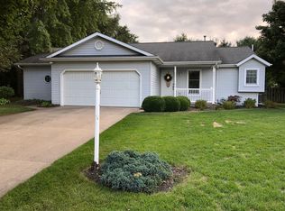 607 Spring Valley Dr, Middlebury, IN 46540