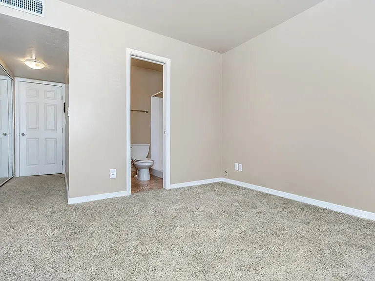 3 bed 2 bath interior