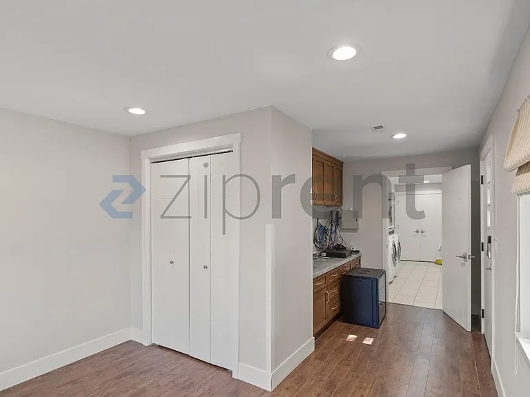 1701 Whitham Ave — Photo 30