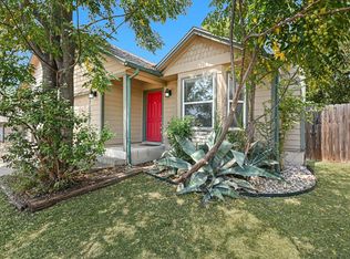 519 Cutty Trl APT B, Lakeway, TX 78734