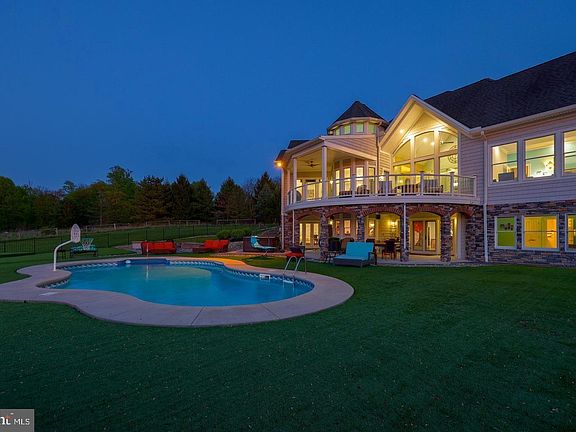 5th image of 297 Thorley Rd