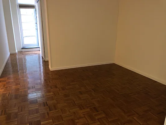 Rented by R New York | media 47