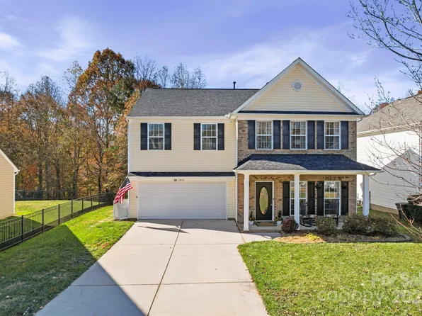 3925 Cascade Dr, Gastonia, NC 28056