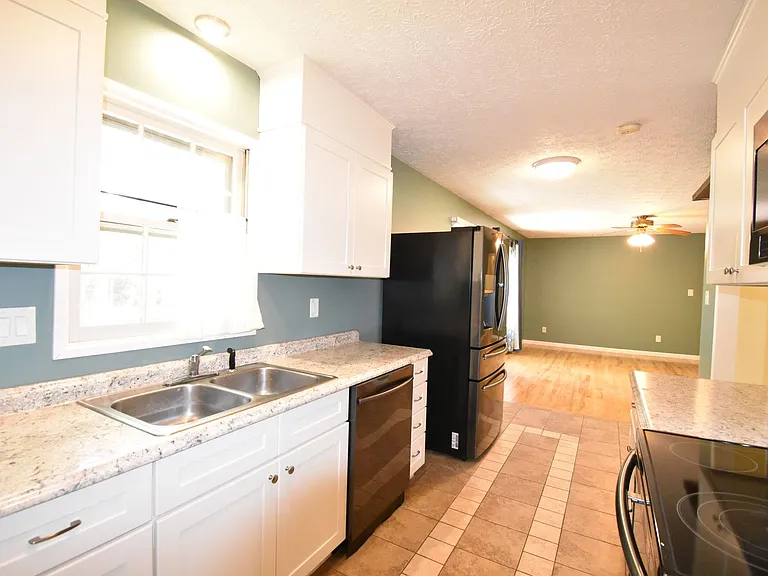 333 McFadyen Dr — Photo 8