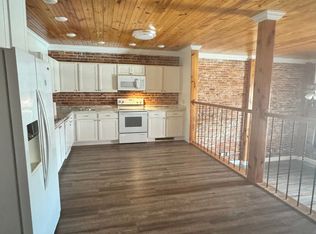 33 W Oak St APT A, Mc Rae Helena, GA 31055