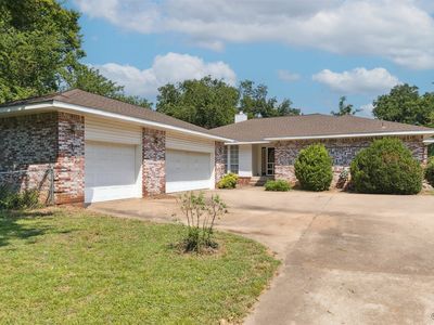 901 E 8th St, Chouteau, OK, 74337