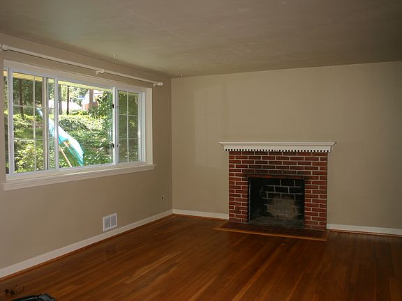 Living Room - 1